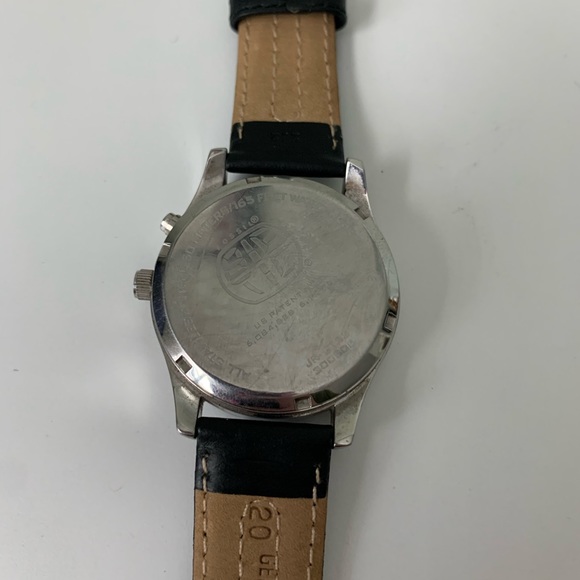 Black and silver fossil watch - Picture 3 of 4